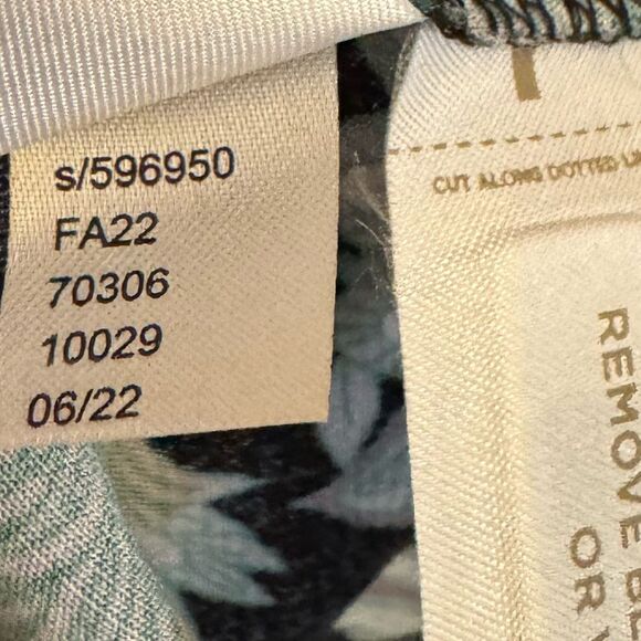 NWT Loft Size 12 Viscose Dark Floral Leaf V Neck Long Sleeve Midi Dress - Picture 16 of 16